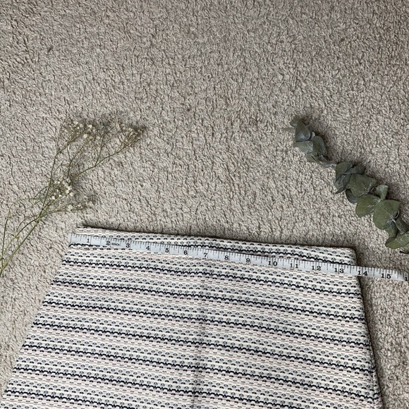 Topshop Mini Skirt ๐ป| Size 4 - Picture 5 of 8